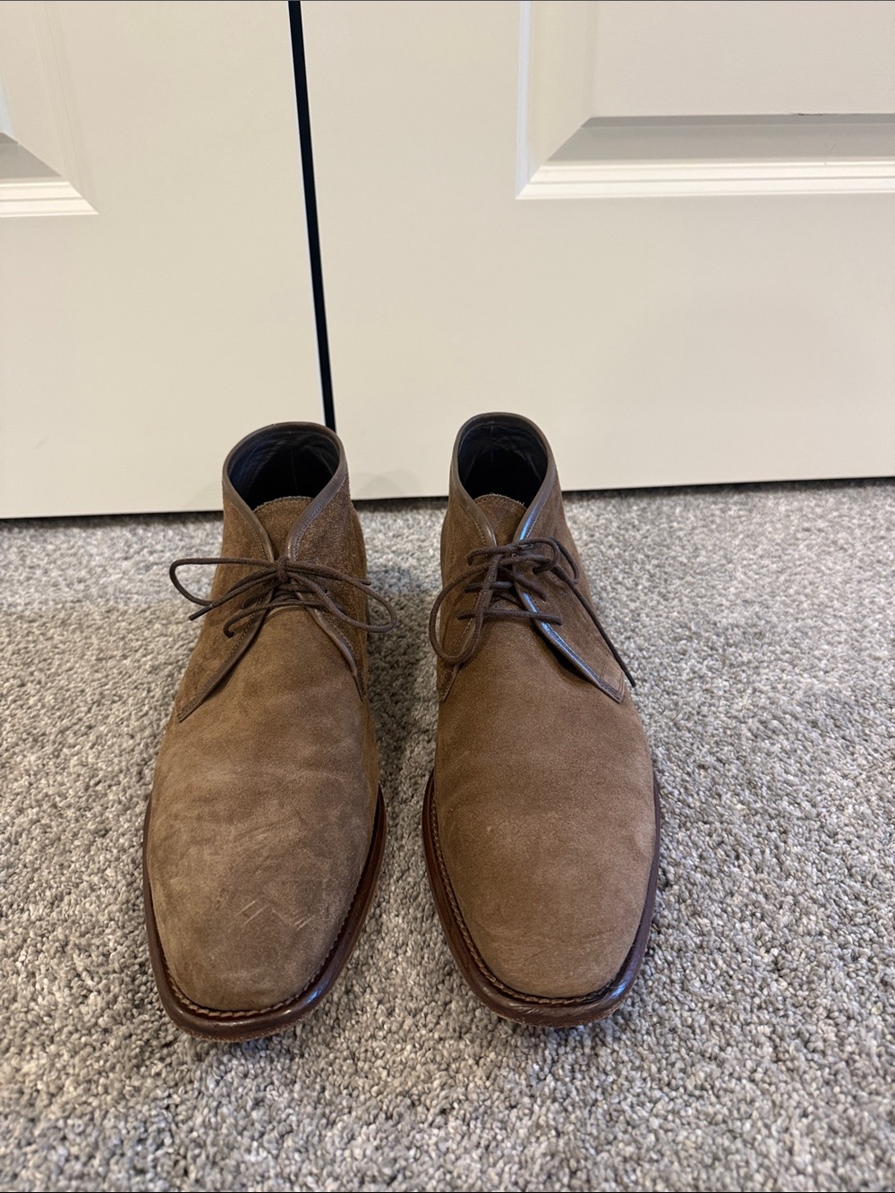 Johnston &. Murphy Collection Men's Brown Suede Chukka Boots - Classic Lace-Up